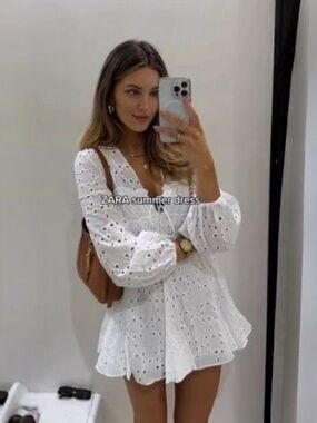 Zara Embroidered Cutwork Mini Dress Blogger Fav White size M Boho Cottagecore